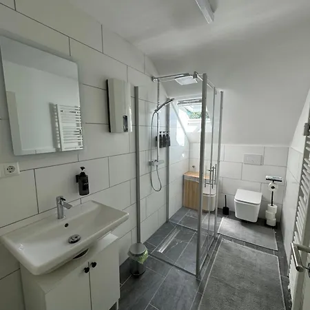 Apartment Ferienwohnung Monteurwohnung 2- Zimmer Fur 4 Gaste Essen
