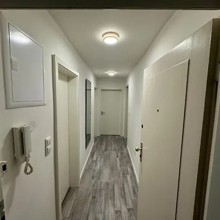 Ferienwohnung Monteurwohnung 2- Zimmer Fur 4 Gaste Apartment Essen